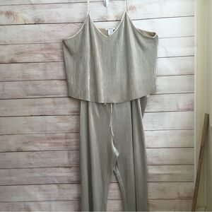 MASSEY’S LOUNGE SET IN GOLD‎